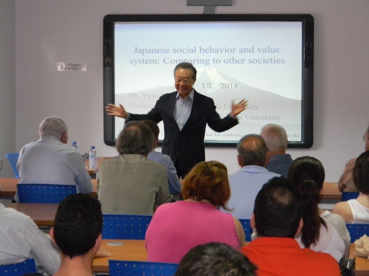 Ιάπωνας ανθρωπολόγος του Πανεπιστημίου των Ηνωμένων Εθνών έδωσε διάλεξη στο Πανεπιστήμιο Νεάπολις Πάφου
