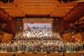 Μεγαλειώδεις Τελετές Αποφοίτησης από το Μητροπολιτικό Κολλέγιο σε Αθήνα και Θεσσαλονίκη