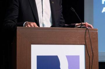 Ο Δήμαρχος Θεσσαλονίκης Κωνσταντίνος Ζέρβας στο ΙΕΚ ΑΚΜΗ και στο πρώτο ζωντανό Debate της χρονιάς